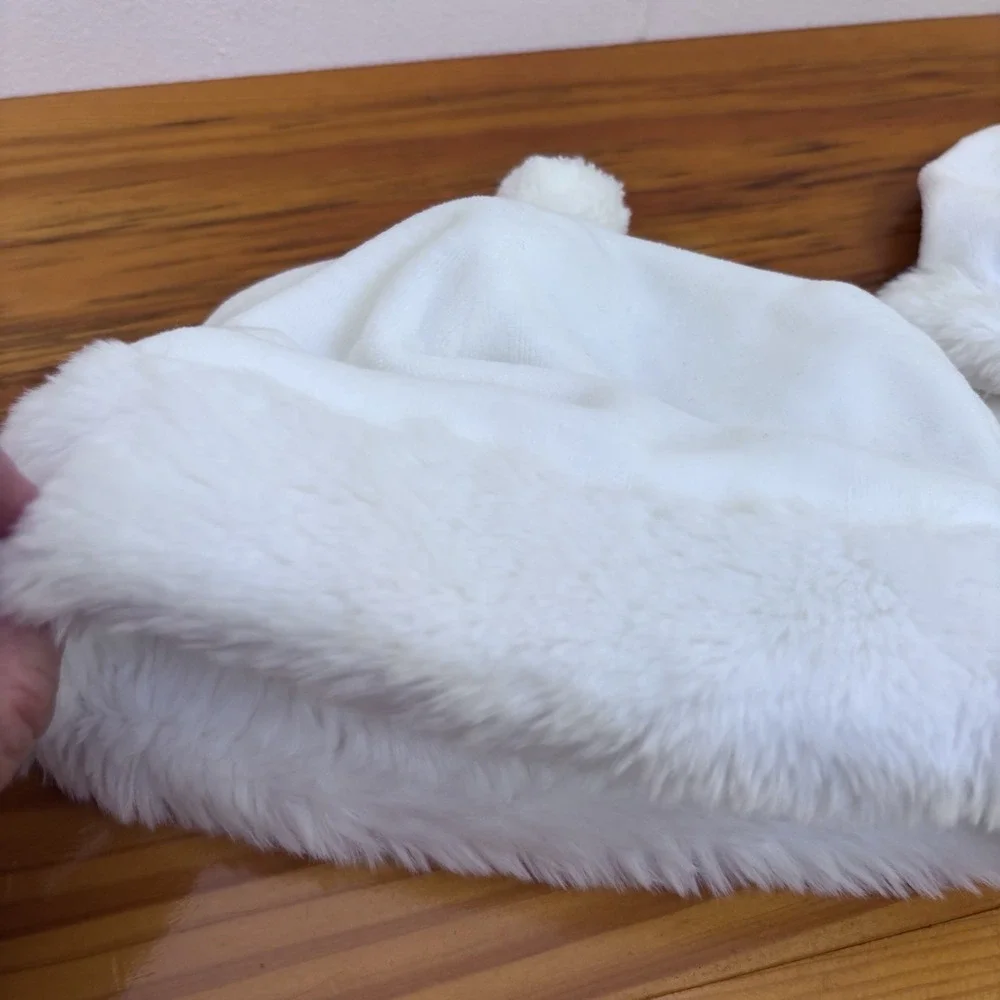 Vintage White Winter‎ Plush Hat and Matching Mittens 0-6 months Infant Faux Fur